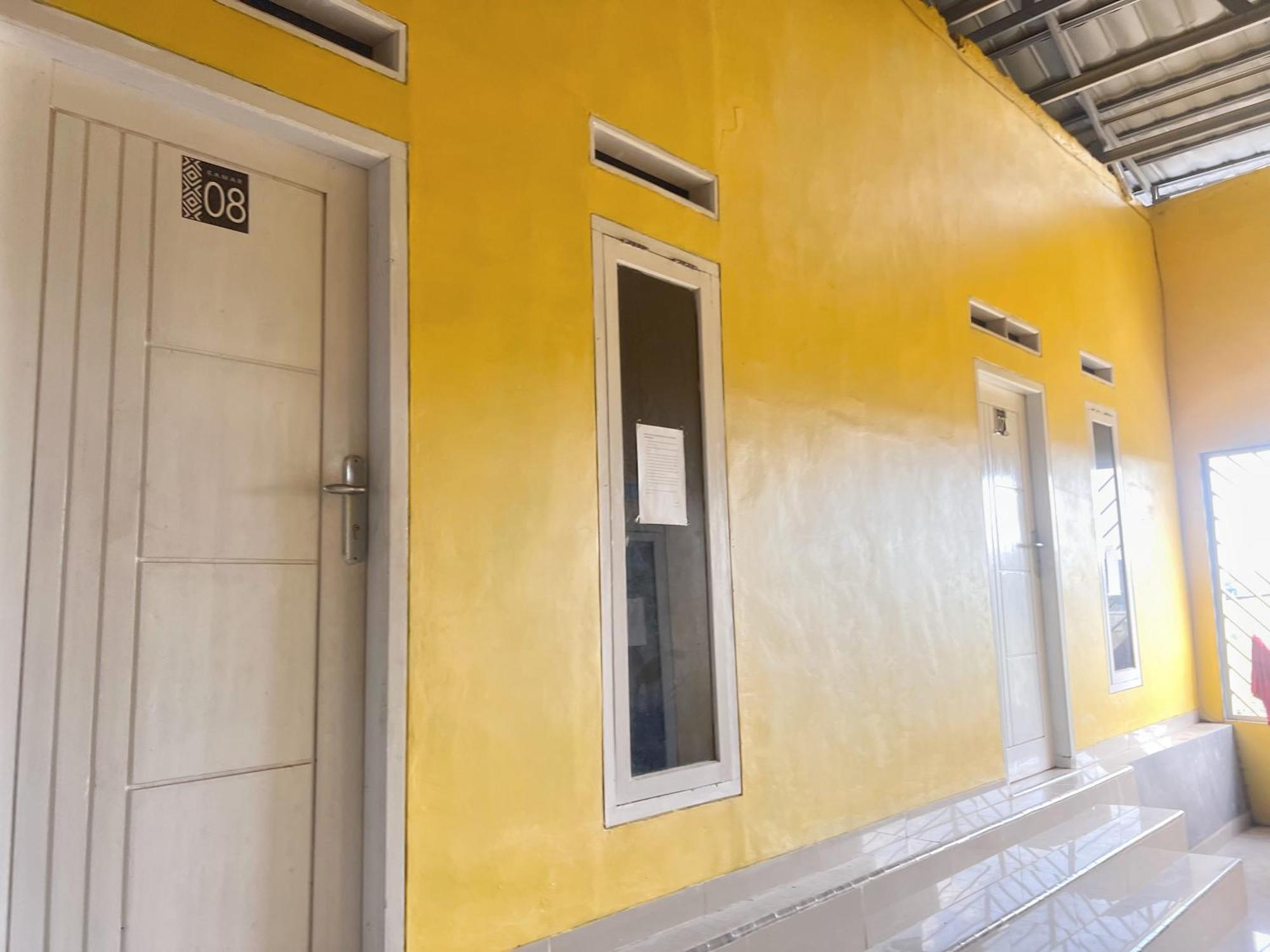 Reddoorz At Kay Residence Waydadi Lampung Bandar Lampung Exterior foto